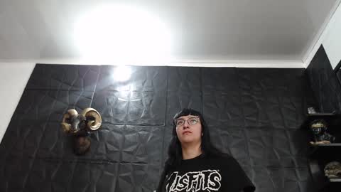 Snapshot of agata_darkness chatting on 01-28-25, 04:08 Miss Agata online show from 01-28-25, 04:08