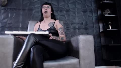 Snapshot of agata_darkness chatting on 02-26-25, 03:19 Miss Agata online show from 02-26-25, 03:19