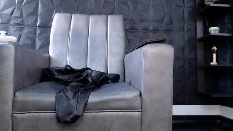 Snapshot of agata_darkness chatting on 10-20-25, 04:29 Miss Agata online show from 10-20-25, 04:29