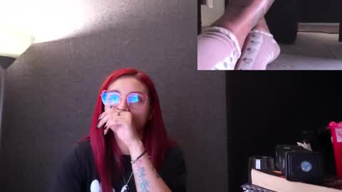 Snapshot of agatacollinsss chatting on 12-18-25, 02:17 Agata Collinss online show from 12-18-25, 02:17