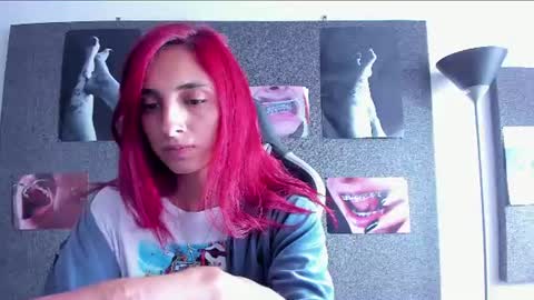 Agata Collinss online show from 06-18-26, 07:51