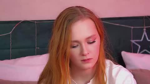 AgataFoxley online show from 12-18-25, 08:48