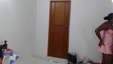 Snapshot of agatasexyxx chatting on 02-20-25, 04:39 independent model online show from 02-20-25, 04:39
