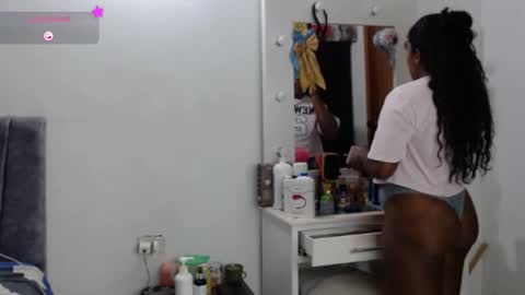 Snapshot of agatasexyxx chatting on 10-14-25, 03:29 independent model online show from 10-14-25, 03:29