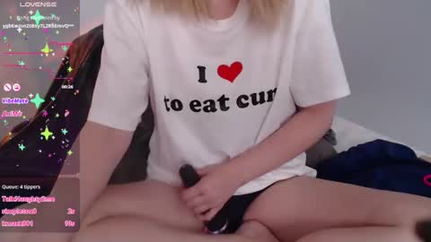 Snapshot of agatha6969x chatting on 09-20-25, 01:34 Agatha online show from 09-20-25, 01:34