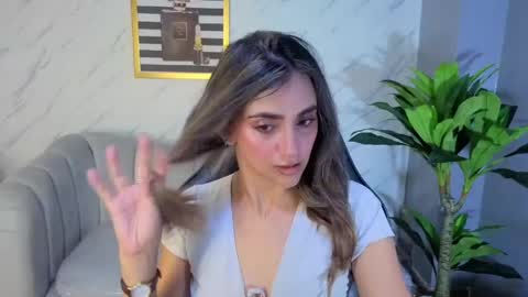 AGATHA online show from 04-11-26, 12:31