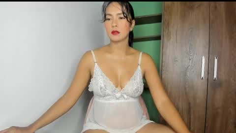 Snapshot of agatha_fox7 chatting on 05-30-26, 07:11 Agatha fox online show from 05-30-26, 07:11