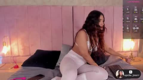 Snapshot of agatha_jener chatting on 09-10-25, 11:43 agatha_jener online show from 09-10-25, 11:43