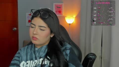 Cat online show from 04-07-26, 04:02