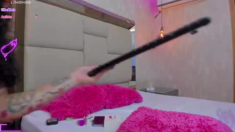 Snapshot of agatha_russh_ chatting on 02-12-25, 06:30 LUNNA online show from 02-12-25, 06:30