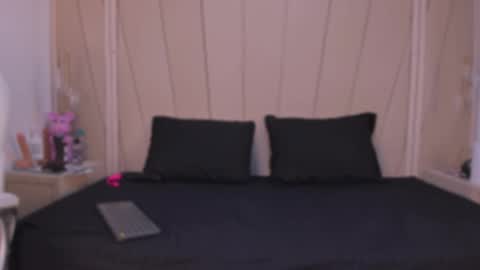 Snapshot of agatha_steel20 chatting on 11-24-25, 07:35 Agatha Steel online show from 11-24-25, 07:35