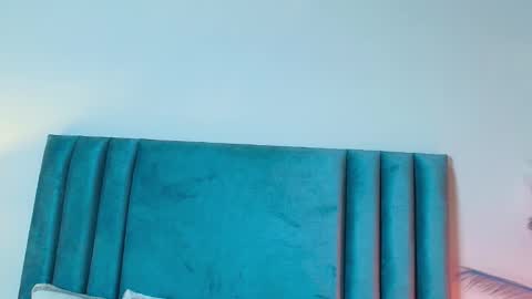 Agathaa white online show from 10-30-25, 11:33