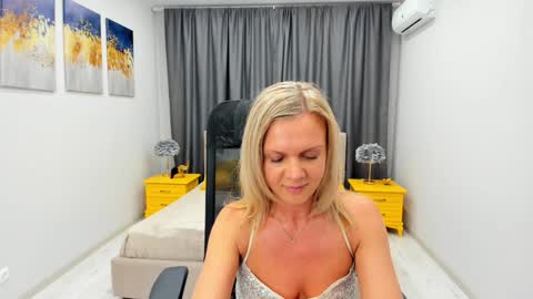 Agatha online show from 01-26-25, 10:12