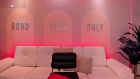 Agatha online show from 02-03-25, 10:36