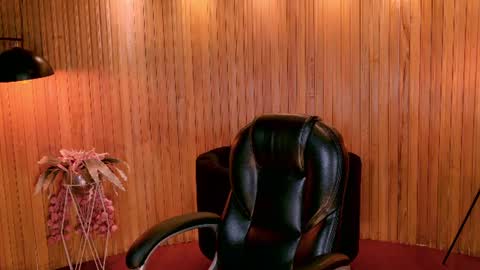 Snapshot of agathakondo chatting on 06-12-26, 09:14 Agatha online show from 06-12-26, 09:14