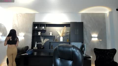 Snapshot of agathakondo chatting on 06-25-26, 10:03 Agatha online show from 06-25-26, 10:03