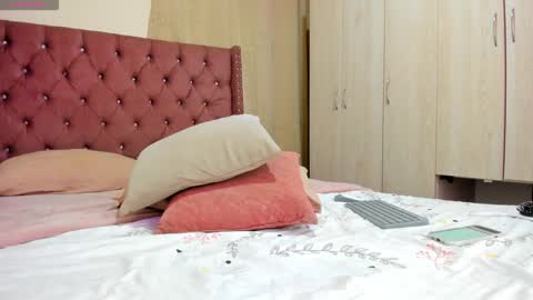 Agatha online show from 01-09-25, 11:56