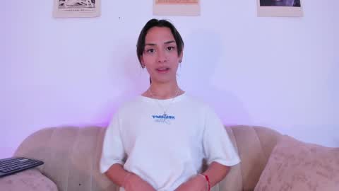 Agatha online show from 04-11-26, 01:26