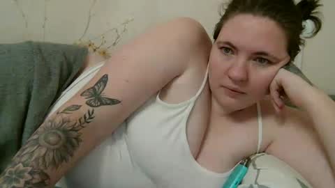 Snapshot of aglaya_fame chatting on 12-23-24, 09:18 Aglaya Fame online show from 12-23-24, 09:18