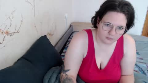 Snapshot of aglaya_fame chatting on 02-04-25, 10:10 Aglaya Fame online show from 02-04-25, 10:10