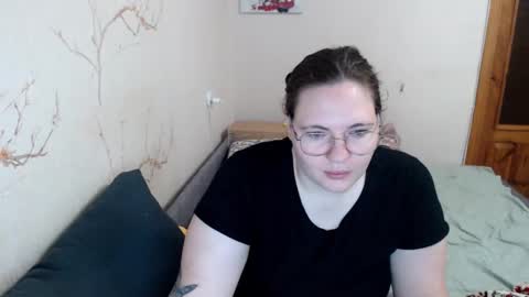 Snapshot of aglaya_fame chatting on 02-09-25, 05:54 Aglaya Fame online show from 02-09-25, 05:54