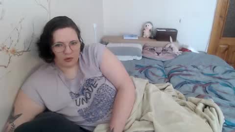 Snapshot of aglaya_fame chatting on 02-17-25, 07:04 Aglaya Fame online show from 02-17-25, 07:04