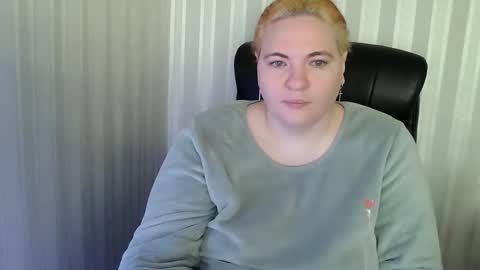 Snapshot of aglaya_fame chatting on 12-18-25, 08:09 Aglaya Fame online show from 12-18-25, 08:09