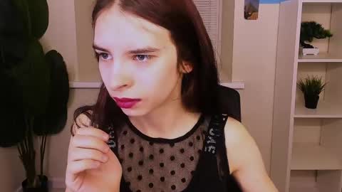 Agnes online show from 04-07-26, 10:48