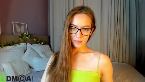 agnes wells online show from 11-04-25, 09:19