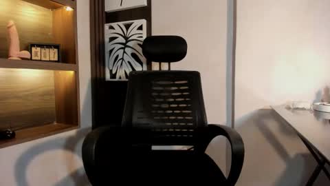 Snapshot of agnesrocuzzo chatting on 12-13-25, 07:53 agnesrocuzzo online show from 12-13-25, 07:53