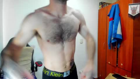 Snapshot of aguslover chatting on 12-05-24, 06:00 Agustin online show from 12-05-24, 06:00