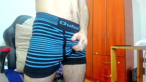 Snapshot of aguslover chatting on 12-12-24, 11:58 Agustin online show from 12-12-24, 11:58