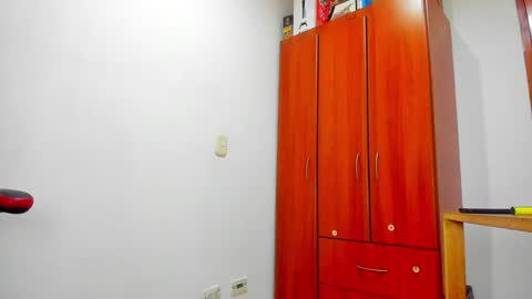 Snapshot of aguslover chatting on 01-21-25, 06:12 Agustin online show from 01-21-25, 06:12