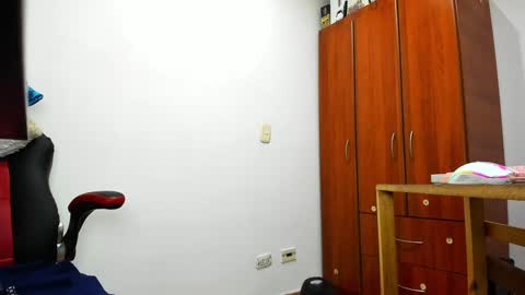 Snapshot of aguslover chatting on 02-04-25, 05:55 Agustin online show from 02-04-25, 05:55