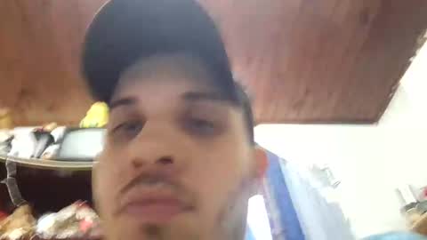 Snapshot of agustin1822aq chatting on 12-26-24, 07:05 agustin1822aq online show from 12-26-24, 07:05