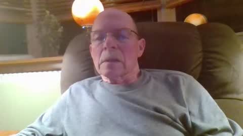 aguynrkfrd online show from 12-03-25, 10:57