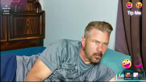 Blue Eyed Handsome Man online show from 05-08-26, 05:07