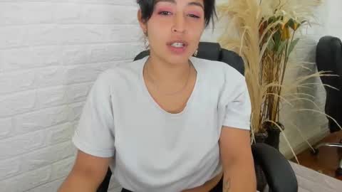 Ahisha online show from 12-20-24, 02:27