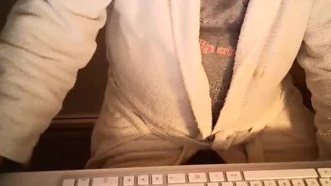 Snapshot of ahmole chatting on 03-18-26, 12:25 Ole online show from 03-18-26, 12:25