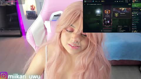 Snapshot of ahri_elderwood chatting on 01-09-25, 07:10 Ahri help me get to 100  online show from 01-09-25, 07:10