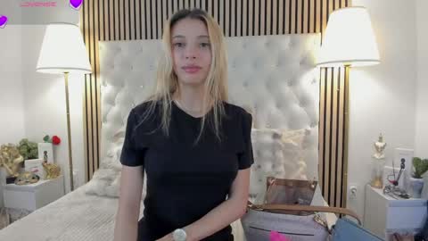 Sarah online show from 06-07-26, 08:18