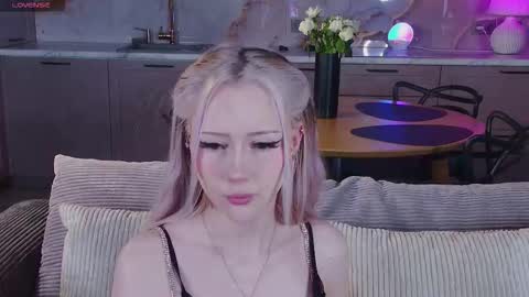 Snapshot of ai_kiyoko chatting on 12-15-25, 04:17 Lexi online show from 12-15-25, 04:17