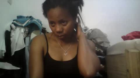 Snapshot of aicha_boobs chatting on 10-14-25, 11:27 Aicha boobs online show from 10-14-25, 11:27