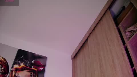 Snapshot of aidaadams chatting on 09-27-25, 11:15 Aida online show from 09-27-25, 11:15