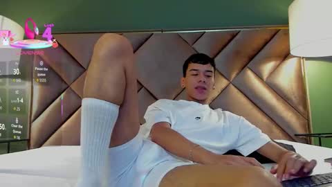 aiden_royce online show from 11-28-25, 05:43