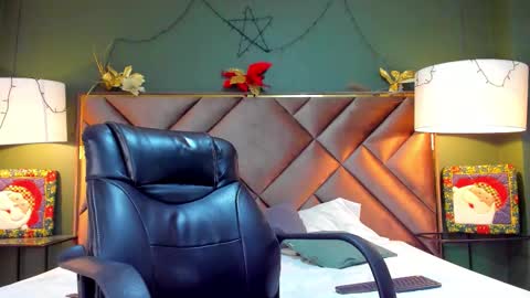 aiden_royce online show from 12-23-25, 05:05