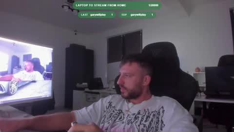 Aiden online show from 10-09-25, 02:37