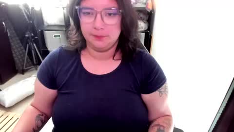 Catalina online show from 12-04-25, 01:42