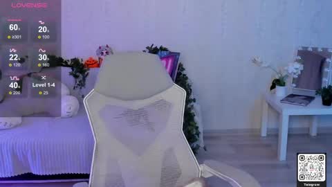 Lynn online show from 04-09-26, 02:11