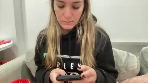 Aile online show from 01-04-25, 01:21